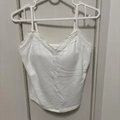 レース付きホワイトキャミソール