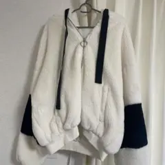 TRAVAS TOKYO 白　ファーコートのサムネイル