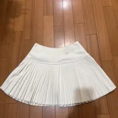 プリーツスカート