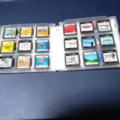 ニンテンドーDSソフト18本セット+クラブ任天堂ピーチケース