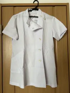 白衣 ショートスリーブ ボタン付き