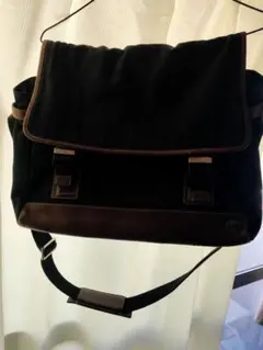 【送料無料】COACHフラップ付きショルダーバッグ 黒と茶色