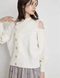 SNIDEL オープンショルダーボタンニットプルオーバー