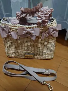 メゾンドフルール　カゴバッグ　ピンク