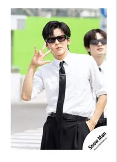 Snow Man 目黒蓮 公式写真