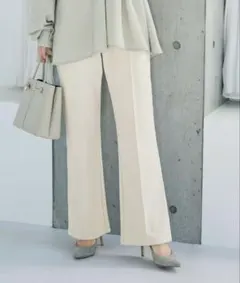 未使用品　COCA コカベージュ フレアパンツ スリムフィット　裏起毛　ホワイト