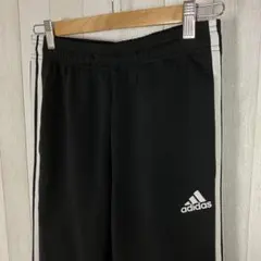 アディダス　adidas ブラックジャージパンツ