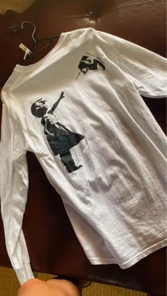 バンクシー風　ロンT スニーカー