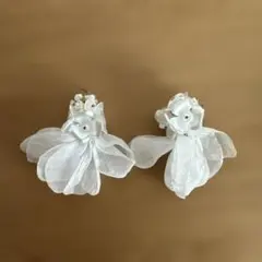 ブライダルアクセサリー 花モチーフ ホワイト