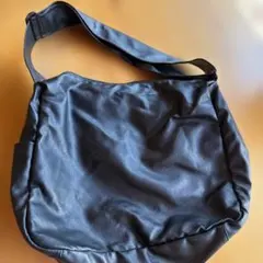 LOWRYS FARM ブラックショルダーバッグ