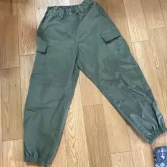 GU カーゴパンツ オリーブグリーン 140