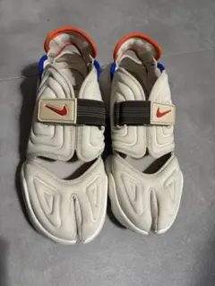 Nike Air Aquarift スニーカー ホワイト/オレンジ/ブルー