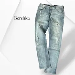 Bershka ベルシュカ ダメージ加工 クラッシュ ライトブルーデニム Sのサムネイル