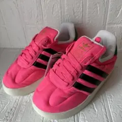 Item thumbnail for item 77477f39-e381-4ad3-80fc-bbb18e154b5e