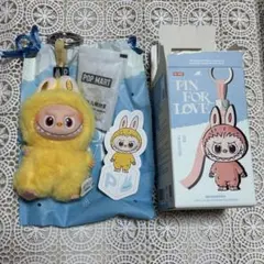 POPMART PIN FOR LOVE ラブブイニシャルP