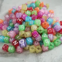 アルファベットビーズ
