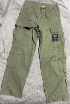 ALPHA INDUSTRIES カーゴパンツ オリーブのサムネイル