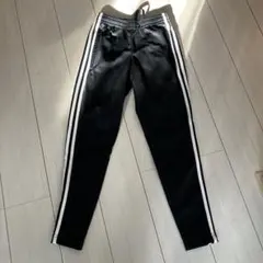 専用　adidas 黒 ジャージパンツ サイドストライプ