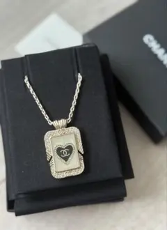 Item thumbnail for item 1eb003fd-2f14-44b4-b61c-cb6c320a3dbd