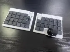 左右分割】roBa【ハードケース付】 - メルカリ