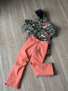 ニキータスノーボードウェア　スキーウェア　レディース　キッズ　上下セット