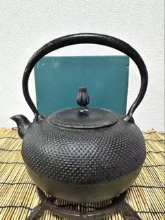南部鉄瓶 照光堂 釜師 心斎作 小霰鉄瓶 美品 ちょうどいいサイズ