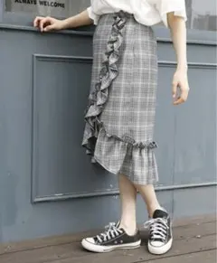 ナイスクラップ　チェックフリルスカート　美品　古着のサムネイル