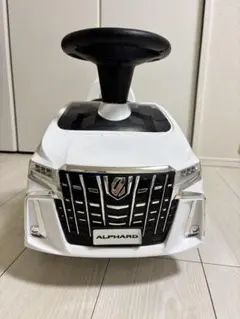 TOYOTA ALPHARD 足けり乗用玩具 ホワイト