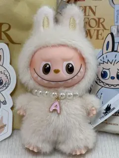 100%正規品!!POPMART PIN FOR LOVEミニラブブイニシャルA