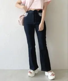お値下げ！！ apres jour スカラップフレアデニムパンツ