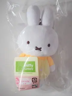 ミッフィー タイトーくじD賞:マスコットバッジ(黄)