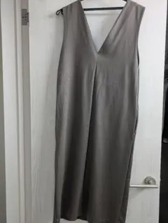 ADAM ET ROPÉ Vネック ワンピース