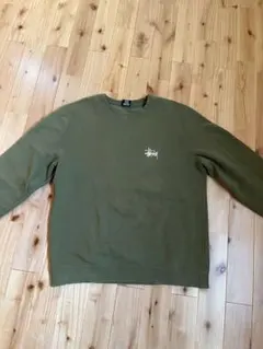 Stussy オリーブ クルーネックスウェット