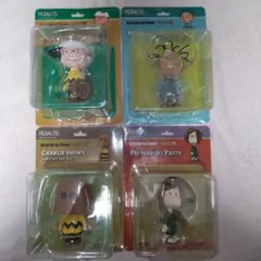 PEANUTS ウルトラディテールフィギュア 4体セット - メルカリ