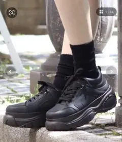 LOVEHUNTER ラブハンター 厚底スニーカー 黒 23.5のサムネイル