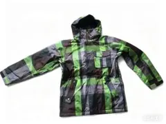 スノーボードウェア 緑と黒の迷彩柄 M