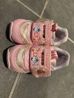 ピンク アンパンマン　スニーカー