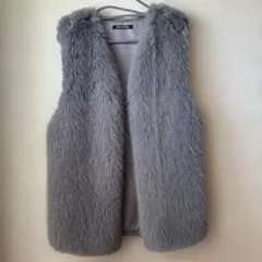【美品】グレー　ファーベスト　ノースリーブ　フリーサイズ