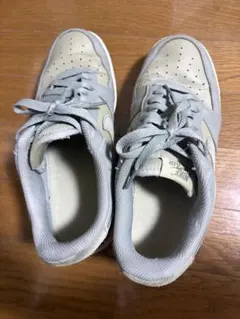 NIKE スニーカー 緑のサムネイル