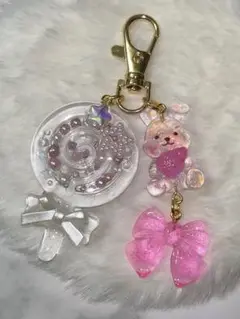 シャカシャカキーホルダー シェイカー うさぎさんのぺろぺろキャンディ ♡