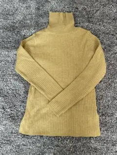 黄色 ニット