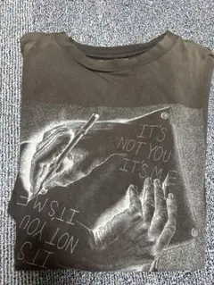 emotionaly unavailable art Tシャツ エッシャー