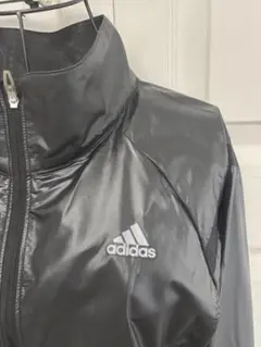 adidas 黒 ジップアップウィンドブレーカー　レディース