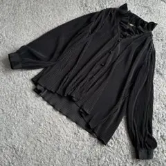 【匿名配送】フリル　長袖　ブラック　黒　シャツ　ブラウス　レトロヴィンテージ