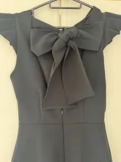 ZARA バックオープンリボンブラックフリルワンピース　新品未使用