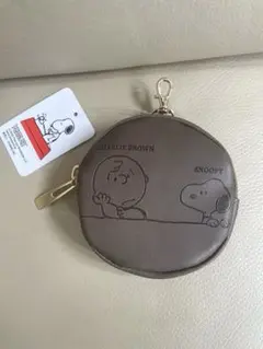 新品　スヌーピー チャーリーブラウン　円形ポーチ　peanuts ブラウン系