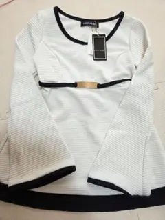 CECLl McBee セシルマクビー　フレアスリーブ トップス