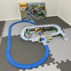 ☆レール付き☆ プラレール トミカと遊ぼう！くるぞわたるぞ！カンカン踏切セット