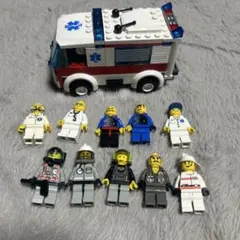 LEGO 救急車とミニフィギュア10体セット　作業員　レスキュー