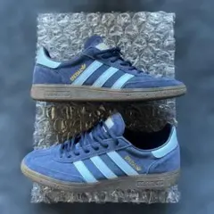 スニーカーアディダス